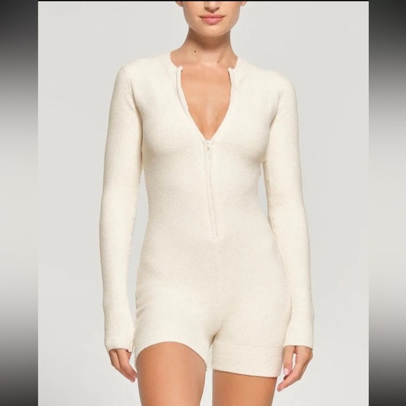 SKIMS Zip Up Cozy Onesie/Jumpsuit/Romper Loungewear| Color: Cream | NEW/NWOT💜💗 - Picture 1 of 7